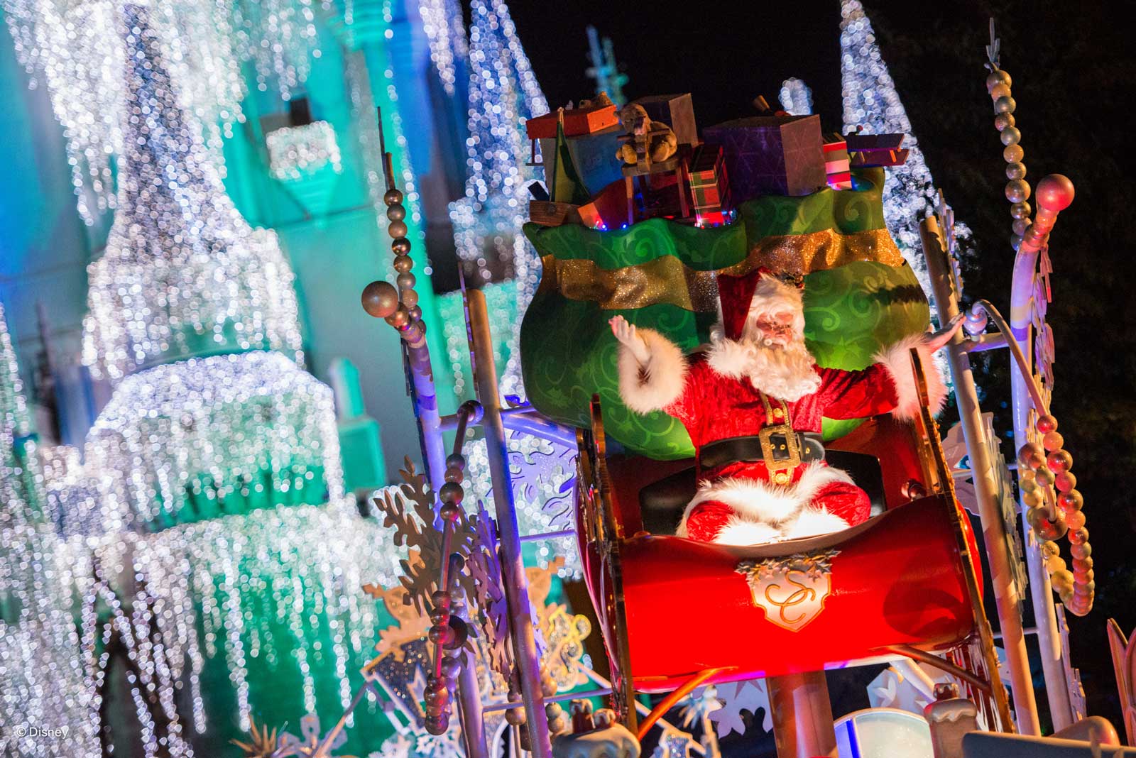 Disney_MK_Christmas_1600px